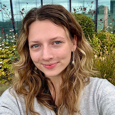 A stock portrait of Arianna Kern on Stockwell Street